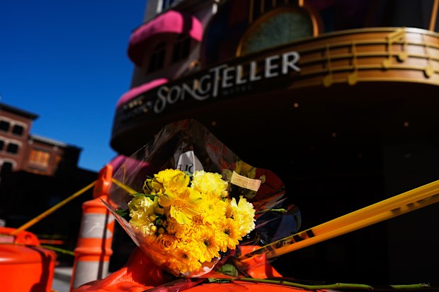 Flowers lay outside of Dolly Parton’s SongTeller Hotel on Tuesday, Aug. 25, 2026, in Nashville, Tenn 