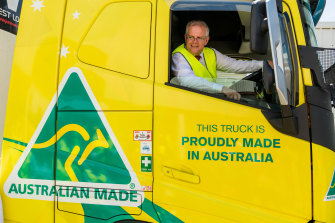 “Shakin’ and Bakin’“: Morrison is visibly energised by working a room, a factory floor, a sausage sizzle, or a warehouse, stopping for selfies, and handshakes, climbing into the cabs of trucks, as he is here in Brisbane, or whatever vehicle prop the occasion demands.