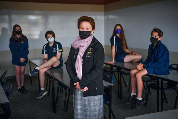 Lilydale High School principal Wendy Powson with (left to right)  Year 7 captains - Sophie Hayden, Slater Brewer, Taylah-May Gundry and Lachlan Haynes. 