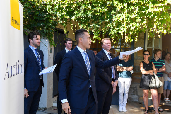 More than half of people surveyed by finance brokers suggest they would struggle from a $300 a month increase in their mortgage repayments.