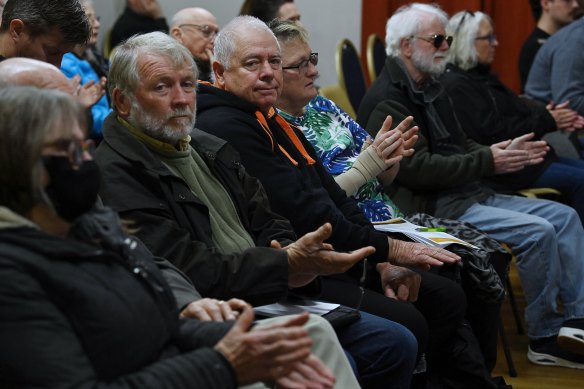 Members of the public attend a public meeting about the Wallaroo Solar Farm proposal, held by the Independent Planning Commission.