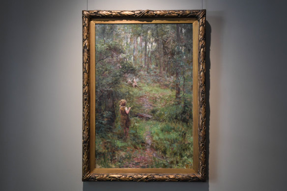 Frederick McCubbin’s What the Little Girl Saw in the Bush hung beside the masterpiece The Pioneer in a 1904 exhibition.