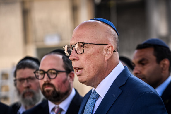 Peter Dutton at the Adass Israel synagogue.
