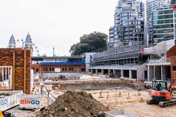 Work at the North Sydney Olympic Pool in early July 2023.