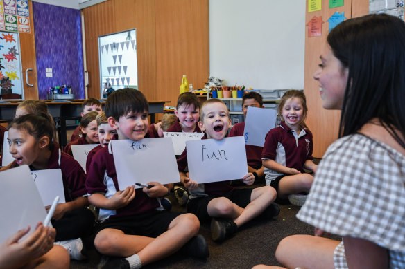 Victorian government school teachers have voted in favour of a 2 per cent annual pay rise over four years.