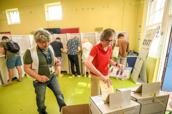 Voters at Fitzroy Primary School.