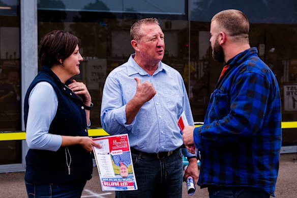 Labor candidate Jeff Drayton and Labor leader Jodi McKay. 