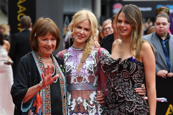 Nicole Kidman with her mother Janelle and sister Antonia.