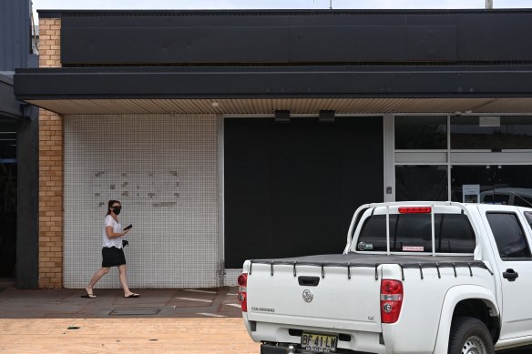 The old Commonwealth Bank building in the Riverina town of Finlay has sat dormant for years.