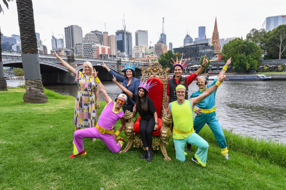 Lord mayor Sally Capp and performers celebrate with Moomba monarchs Kirsty Buising, Pravini Fernando and Drew Law on the banks of the Yarra on Monday.