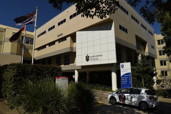 There has been a COVID-29 outbreak at the Mater Hospital in Crows Nest.