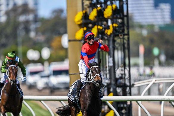 James McDonald wins the 2021 Melbourne Cup on Verry Elleegant.