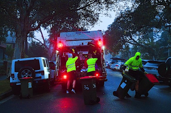 A Sydney garbage truck driver who claimed she received different treatment because of her gender has lost her case. 
