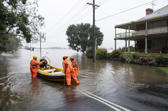 SES volunteers in Windsor, on the Hawkesbury River, in March. 