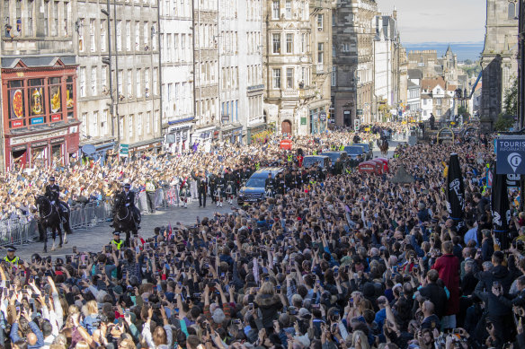 The Queen’s four children followed the procession from Holyroodhouse to St Giles’ Catherdal.