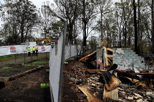 The clean-up from the NSW bushfire season began at Peter Hassell's Rainbow Flat property on Wednesday.