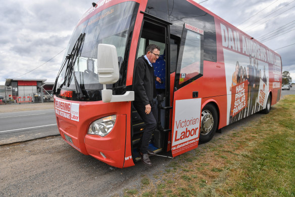 Daniel Andrews on his campaign bus in 2018.
