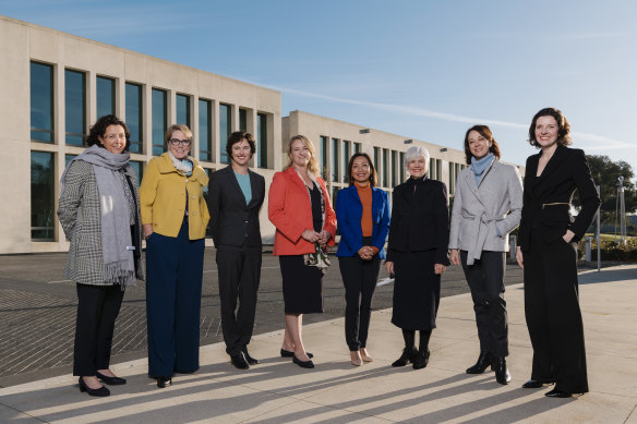 Newly elected federal MPs on their first day, from left: Monique Ryan, Zoe Daniel, Kate Chaney, Kylea Tink, Dai Le, Elizabeth Watson-Brown, Sophie Scamps and Allegra Spender. 