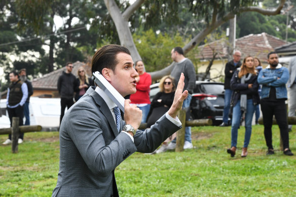 The prudential regulator has taken a modest step towards taking heat out of the property market, but there are major economic and political risks around the move.