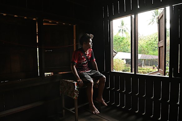 23-year-old Saw Mayo Zar Ni, a labourer from Pu Lu Palaw village in Myanmar.
