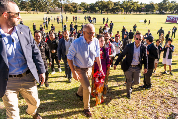 Former prime minister Scott Morrison campaigning in the WA seat of Pearce which was promised several projects under the Urban Congestion Fund.