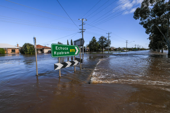 Flooding is expected to hit Echuca in the coming days.