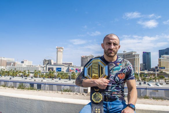 Alexander Volkanovski in Las Vegas during UFC 266 fight week.