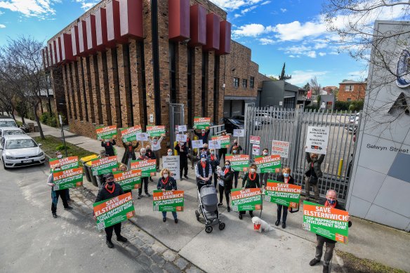 Elsternwick residents who opposed the Woolworths proposal for Selwyn Street.