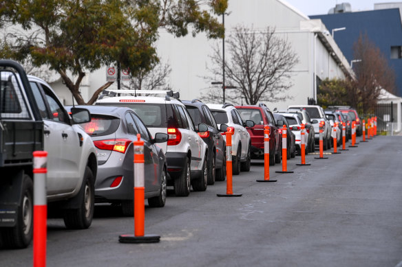 Melburnians are rushing to get tested for COVID-19. 