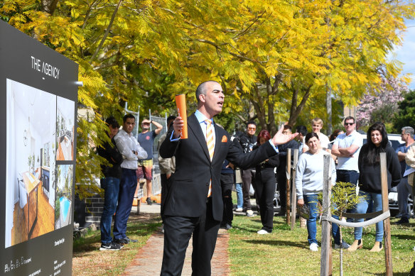 Auctioneer Michael Garofolo passed the Ryde property in on a vendor bid of $2.5 million. 