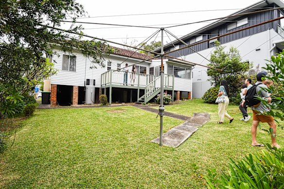 Algunos expertos sugieren no priorizar ninguna renovación del patio trasero. Los vendedores deberían centrarse en el patio delantero.