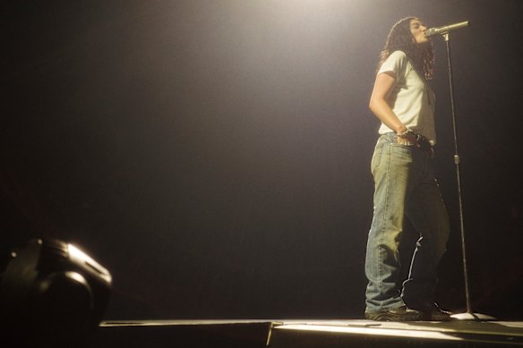 Lorde took the audience on an alternately hedonistic and voyeuristic journey. 