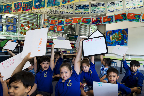 Year 1 students at Oatley Public School use their knowledge of phonics to spell on their whiteboards.