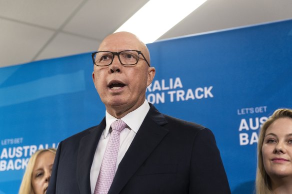 Peter Dutton announced that public servants would be required to work from the office full-time if the Coalition is elected.