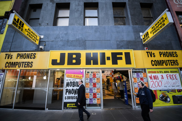 Some staff at JB Hi-Fi say they feel unsafe because of COVID-19 while others are happy to be earning an income.