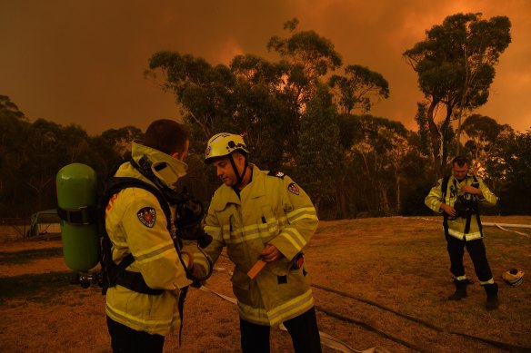 A southerly wind change moved the fire front away from homes in Yanderra.