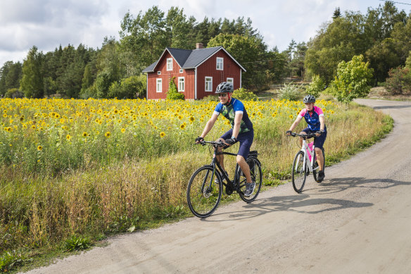 Baltic Sea landscapes along the Turku archipelago cycling trail.