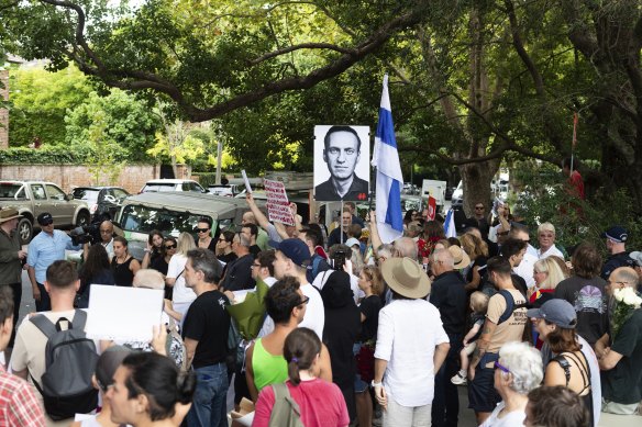 Alexei Anatolyevich Navalny supporters protest outside the Russian Consulate in Woollahra.