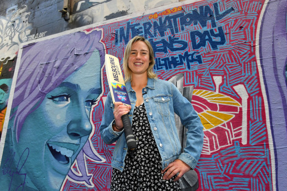 Ellyse Perry, who was in Hosier Lane on Thursday to unveil a mural there ahead of the World Cup, says fast bowling is back in vogue.