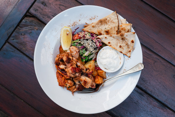 Ahgora’s chicken with tzatziki, salad and pita.