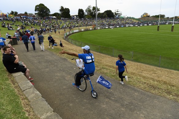 The crowd of 8972 celebrates another Newtown try at Henson Park.