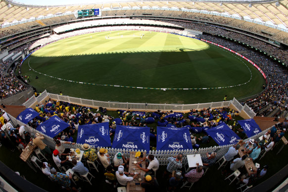 The replica “WACA Hill” at Perth Stadium.