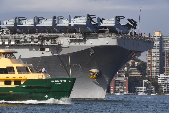 USS Wasp entering Sydney Harbour before joining Exercise Talisman Sabre in Queensland.