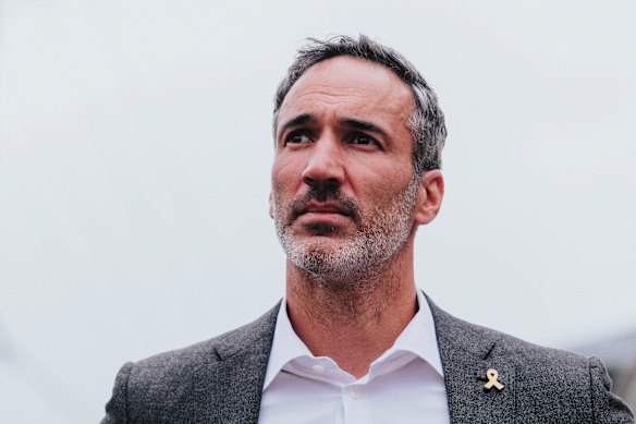 Alex Ryvchin disse que funcionários do governo Trump demonstraram interesse em saber se o evento em Bondi Beach teve recursos suficientes e “deixou-o vulnerável” por estar desarmado.