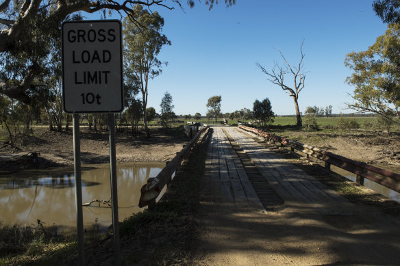 Farmers near the Koondrook-Perricoota forest want a nearby bridge strengthened as one of their conditions for letting the project proceed as designed.