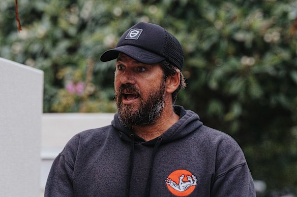 Dayyan Neve was among those who rushed to the man’s aid. 