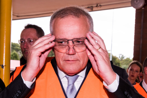 Scott Morrison will announce a funding package for the forestry industry to appeal to regional Tasmanian voters.