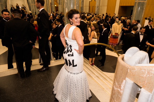 Did someone say Met Gala? Sarah Hanson-Young wears her protest dress at the Midwinter Ball on Wednesday night.