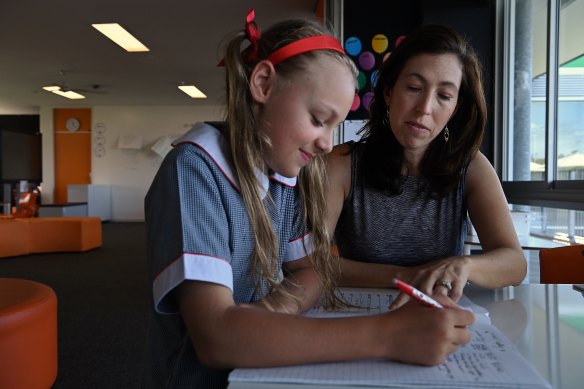 Anzac Park Public School teacher Julia Correll tutoring a student after last year’s lockdown