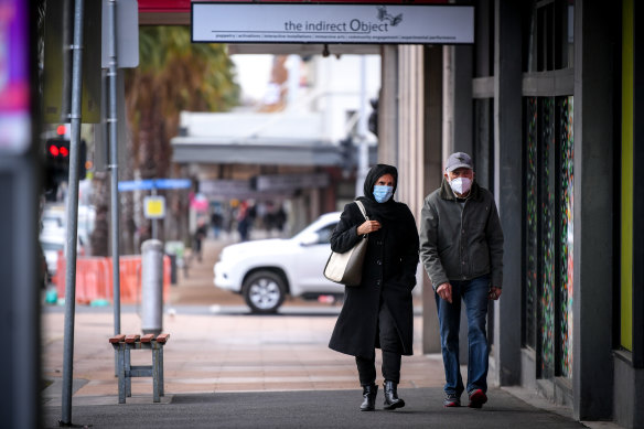 Communities in regional Victoria that have not been exposed to the lastest coronavirus clusters want the government to ease restrictions. 